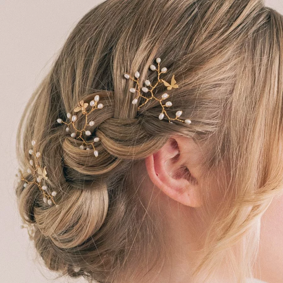 WEDDING ACCESSORIES INSPIRED BY BOTANICALS FOR NATURE LOVERS