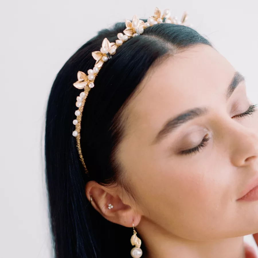 WEDDING ACCESSORIES INSPIRED BY BOTANICALS FOR NATURE LOVERS