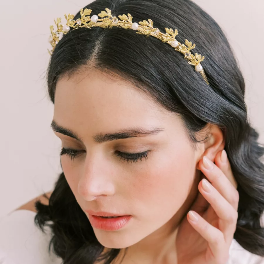 WEDDING ACCESSORIES INSPIRED BY BOTANICALS FOR NATURE LOVERS