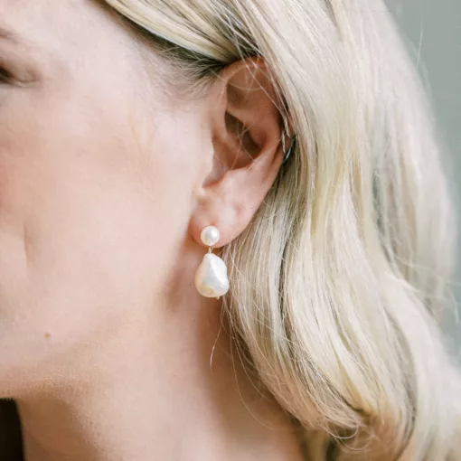 Anais luxury pearl drop bridal stud earrings - Image 3